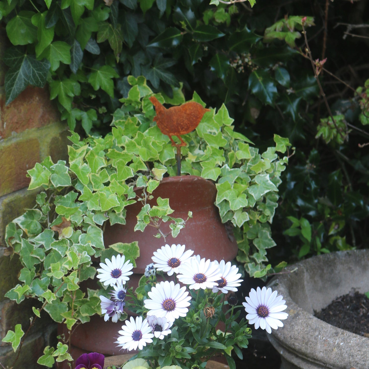 Wren Plant Pot Decoration