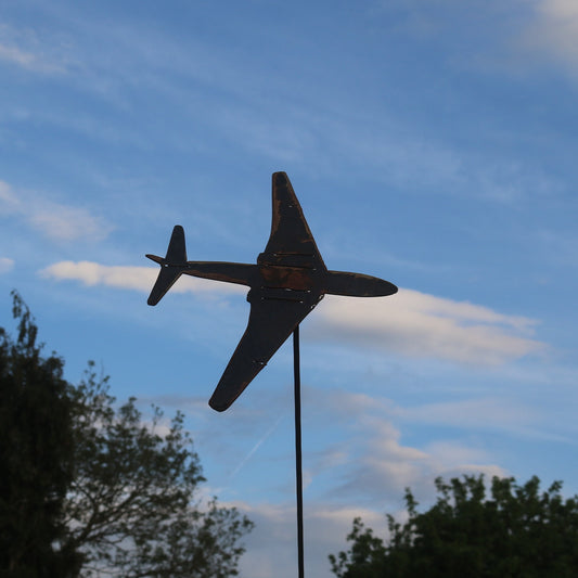 Comet Airliner On Spike