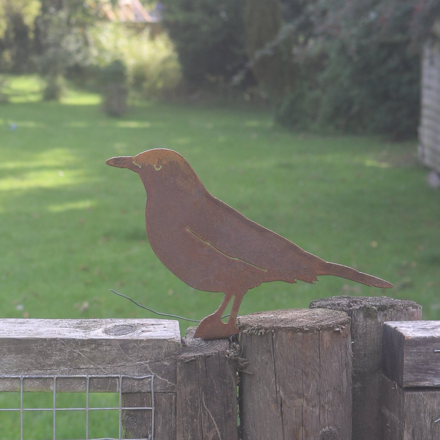 Blackbird Post Topper